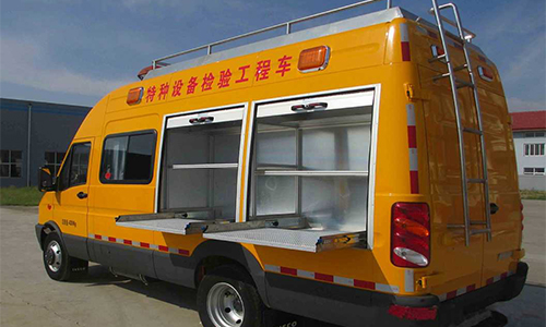 <b>污软件下载安装电气供应军用特种车辆使用车载式UPS电源</b>