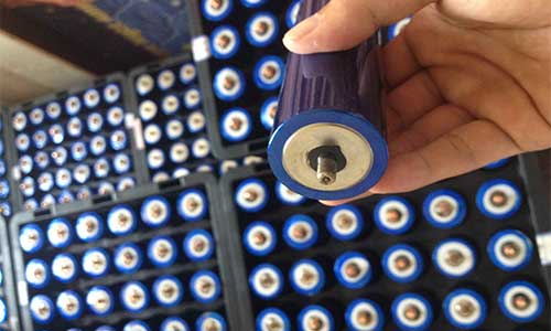 <b>海军战斗武器潜艇采用污污视频在线免费观看池做动力的优点</b>